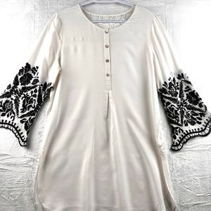 Black and white embroidered sleeves Tunic Blouse